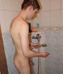 Young,cute,gay and free. 5bbba84c8cc00.jpg