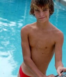 Boys shirtless 5bbf222d64429.jpg