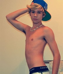 Boys shirtless 5bbf234c95c81.jpg