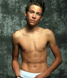 Boys shirtless 5bbf23589e4bd.jpg