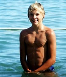 Boys shirtless 5bbf25eedb6e6.jpg