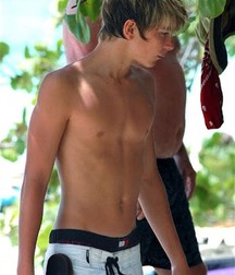Shirtless young beauties 5bd0c8b8498ec.jpg