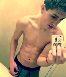 Shirtless young beauties 5bd0c9ec7f144.jpg