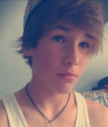 Cute boys  5bd79c3a1b498.jpg