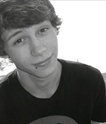 Cute boys  5bd79c744d774.jpg