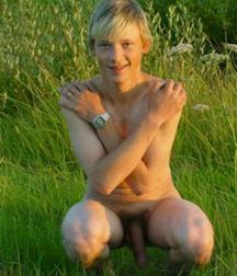 Blond 5be06f4d061a0.jpg