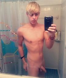 Cuties Selfies 5be1a4397edad.jpg