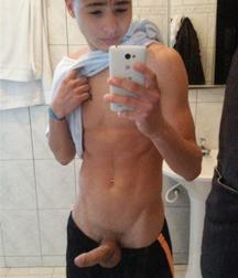 Cuties Selfies 5be1a57705774.jpg