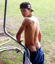 boys on wheels 5c0bee2d3e719.jpg