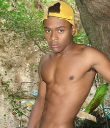 With or without clothes 5c1a358946713.jpg