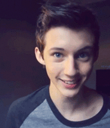 Troye Sivan 5c487c0408ec1.gif