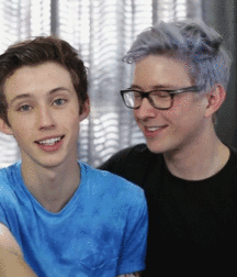 Troye Sivan 5c487d400eaa3.gif