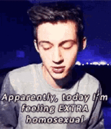 Troye Sivan 5c487d73990f7.gif