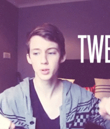Troye Sivan 5c487dbd04a37.gif