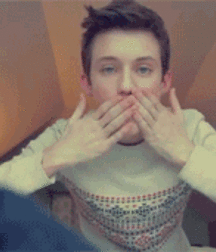 Troye Sivan 5c487dc970e81.gif