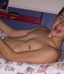 In bed! 5c87e72b1bd4c.jpg