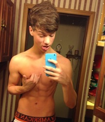 Cute and hot selfies 5caf6474dc1b3.jpg