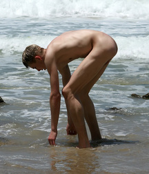 Moments of boys 5d962874b15e2.jpg