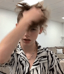 Serial gifer. A mix of animated twinks 5e075516cec9a.gif