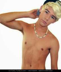 Pretty boy shirtless twinks 5e272c93ba33b.jpg