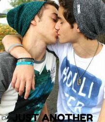 Pretty couples gay tube tender and hot lovers 5f31211776788.jpg