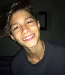Youth portraits gay tube 5fd10fc091d59.jpg