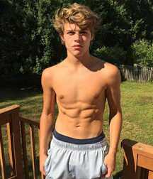 Sexy boys 61ae474d9bff9.jpg