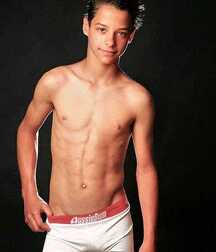 Sexy boys 61ae474f930b5.jpg
