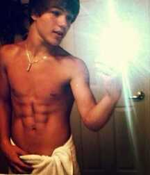 Sexy boys 61ae47703c8c1.jpg