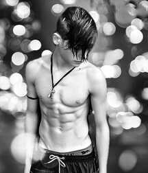 Sexy boys 61ae4795284de.jpg