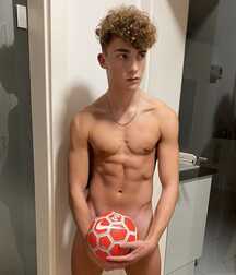 Absolutely delicious twink tube guys 61ebf0822e672.jpg