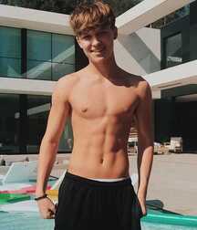 You're beautiful twink tube boys 61f104010001a.jpg
