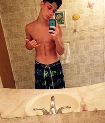 Selfies 19 5b1276d6a4bf1.jpg