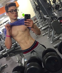 Selfies 19 5b1276e7153b2.jpg