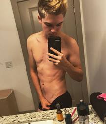 Taylor 5b70763141e3f.jpg