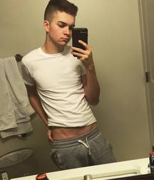 Taylor 5b707640e1aa5.jpg