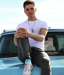 Taylor Coleman 5d07c60da6b76.jpg