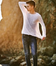 Taylor Coleman 5d07c6789fad6.jpg