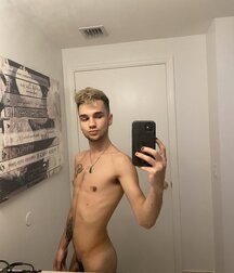 Random Selfies Twink Tube Boys Porn 6153569300b74.jpg