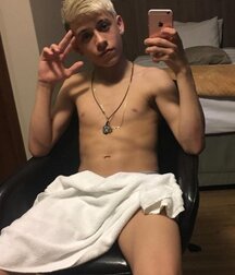 Random Selfies Twink Tube Boys Porn 615356c7814e2.jpg