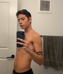 Aiden the scorpion tattoo gay porn 61686fbf1741f.jpg