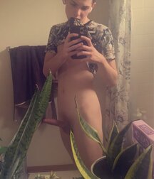 Riley Finch Gay Porn Star 618e579dd7f44.jpg
