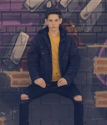 Riley Finch Gay Porn Star 618e57c7343e4.jpg