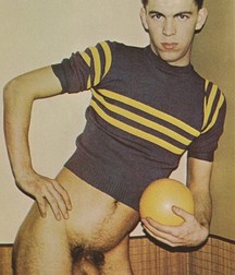 Vintage Gay Boys Pics 1  5ae10ec8ceadc.jpg