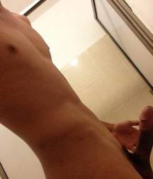 Showoff Boys of Tumblr 5ae1c8b1e80cb.jpg