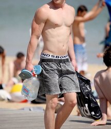 shirtless frat boys twink tube pecs & abs 2 6164a86e8e948.jpg