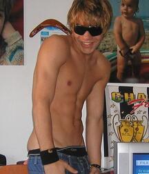 pecs & abs straight twink tube boys 6169e3bc1fa71.jpg