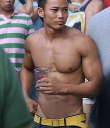 pecs & abs straight twink tube boys 6169e3e0ec5cc.jpg