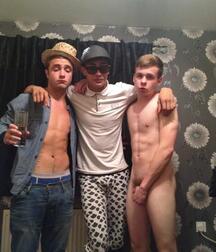 favorites hunks gay porn college boys 62604570cc611.jpg