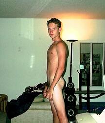 random nude boys from the web 2 628acedfc4d5b.jpg